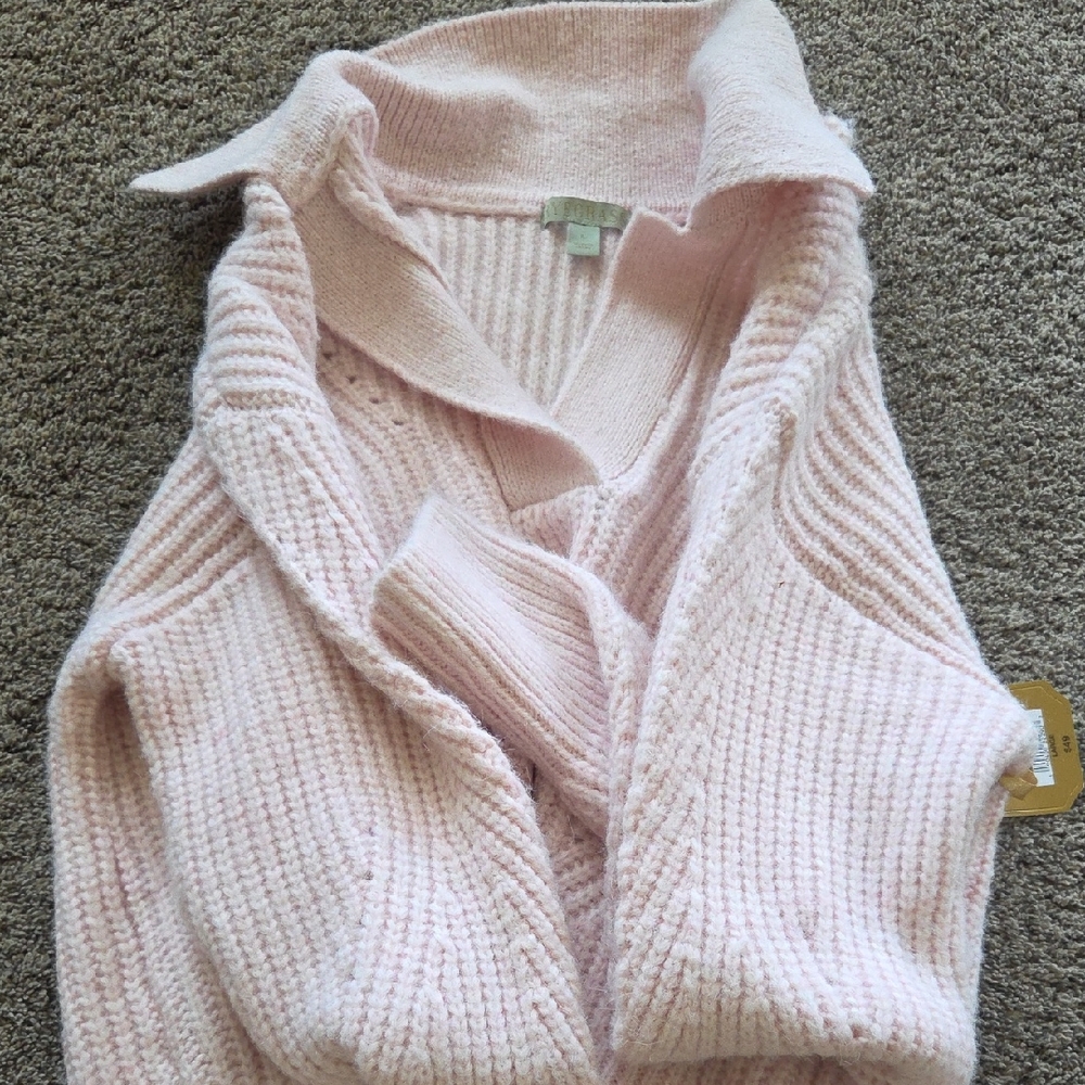 Elegant Pink V-Neck Sweater for Women